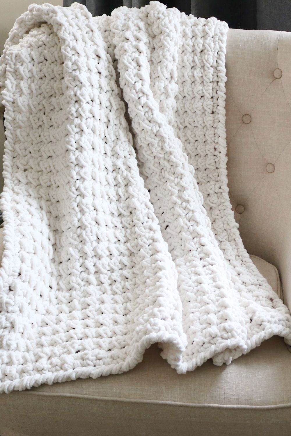 Bernat Blanket Crochet Throw Pattern So Easy Even A Beginner Can Do It Pretty Darn Adorable Bernat Blanket Crochet Throw Pattern So Easy Even A Beginner Can Do It Pretty Darn Adorable