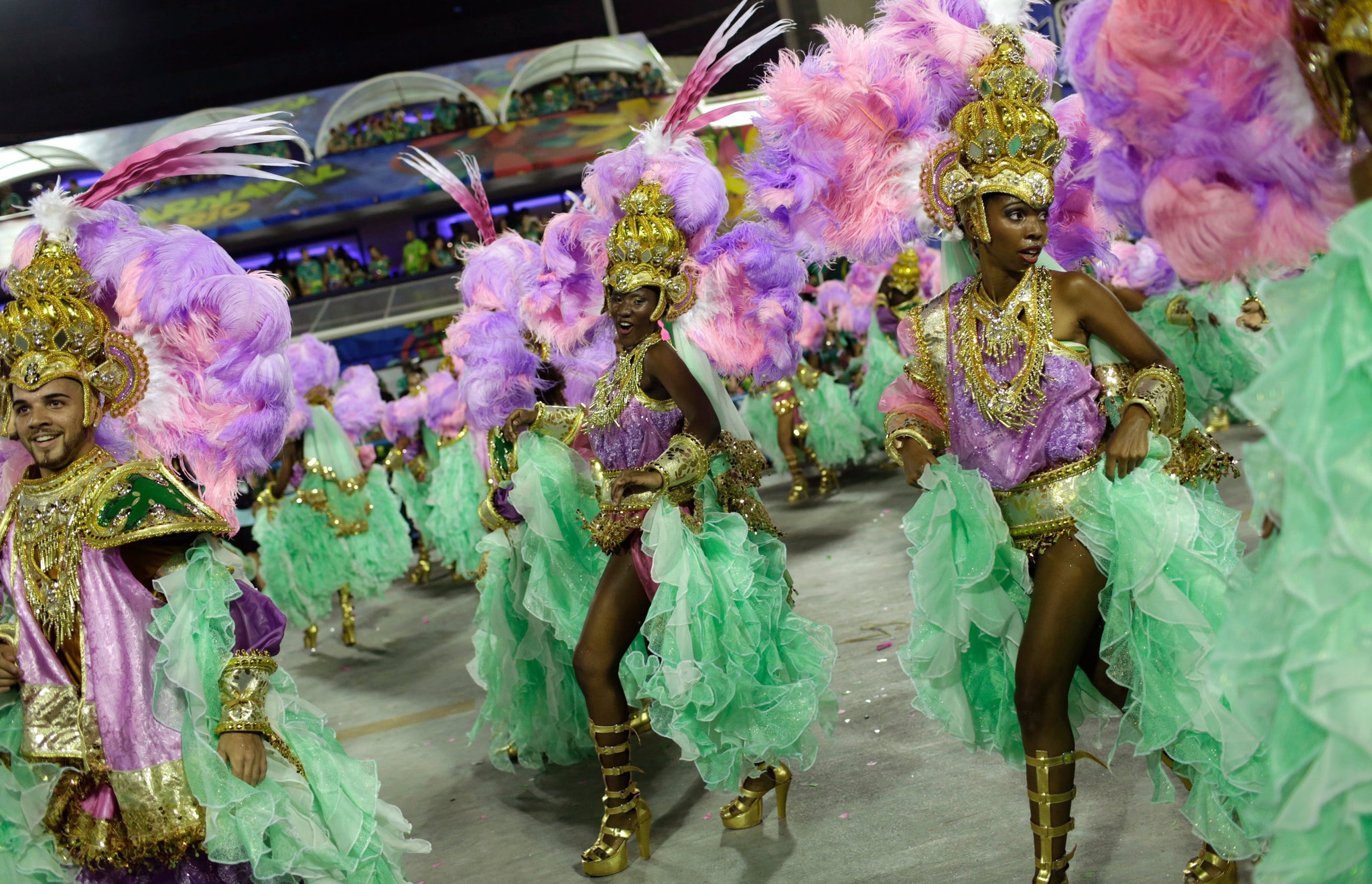 Brazilians Shrug Off Zika Fears To Revel In Carnival Fun The New York Times Brazilians Shrug Off Zika Fears To Revel In Carnival Fun The New York Times