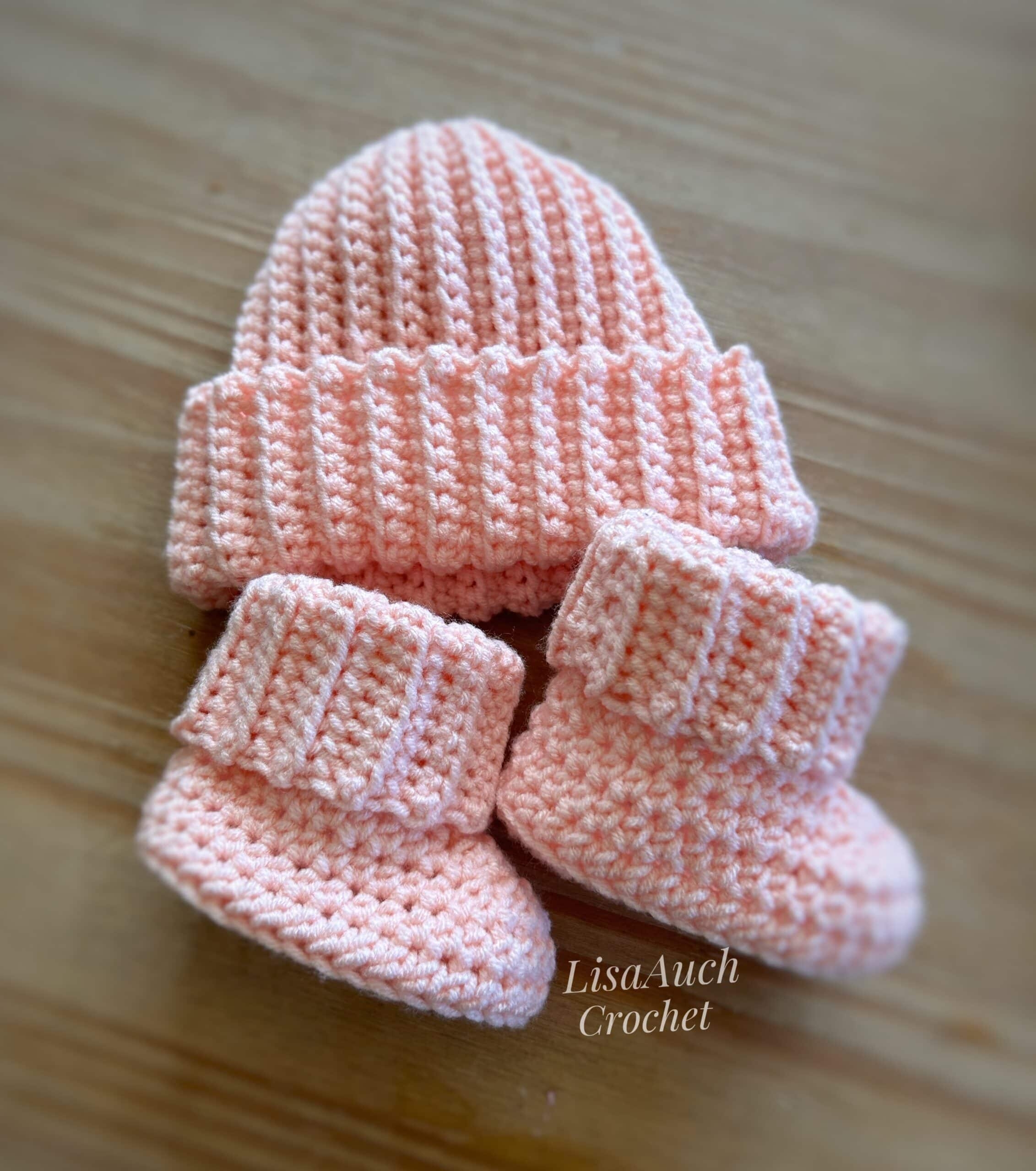 Easy FREE Crochet Baby Booties Pattern 4 Sizes FREE Crochet Patterns LisaAuch Crochet Easy FREE Crochet Baby Booties Pattern 4 Sizes FREE Crochet Patterns LisaAuch Crochet