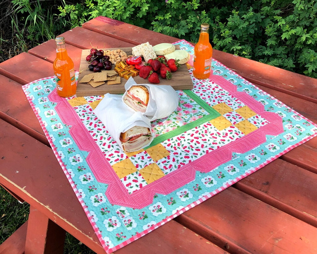 Enjoy A Summer Picnic With This Stunning Scalloped Table Topper Enjoy A Summer Picnic With This Stunning Scalloped Table Topper