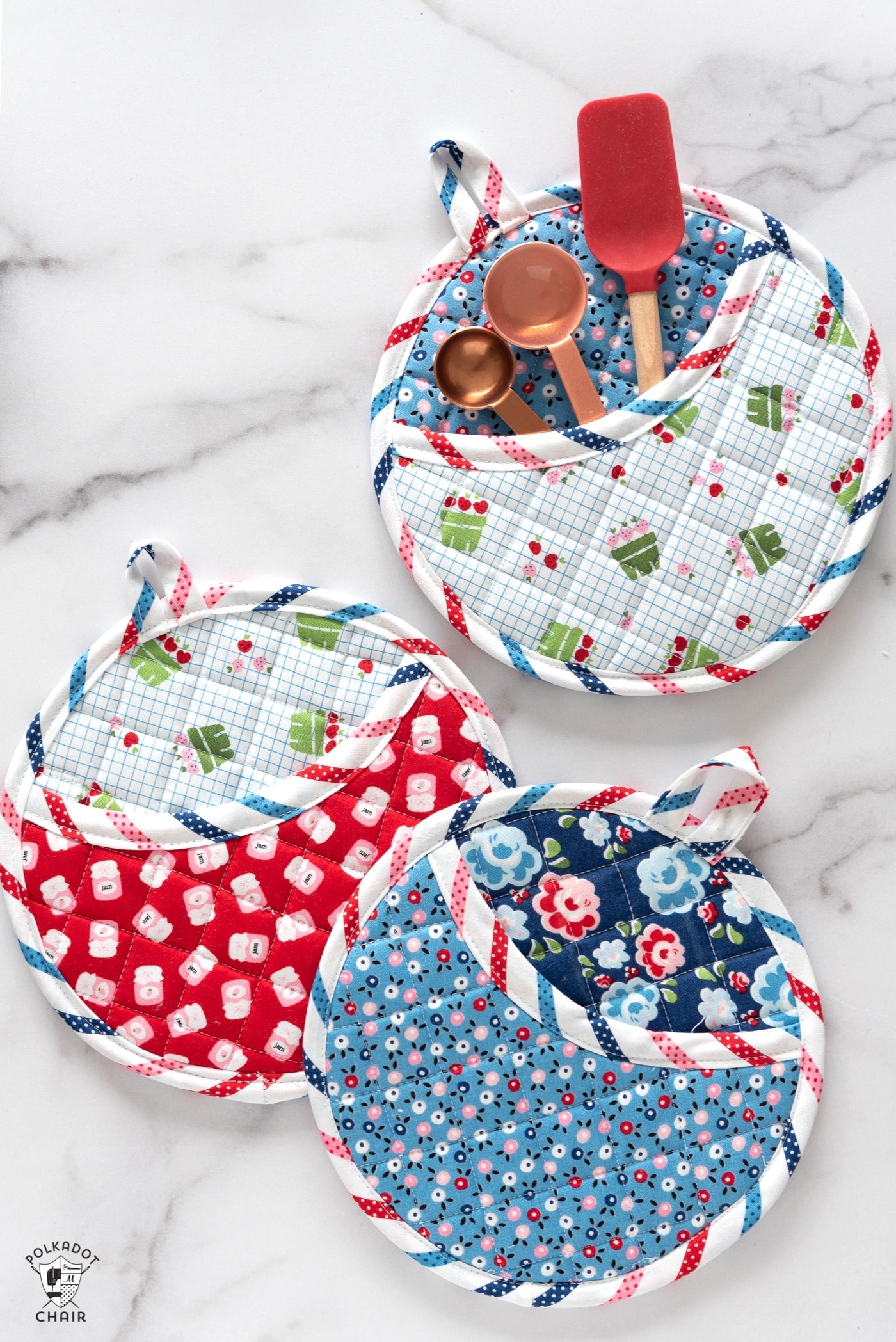 How To Make Round Quilted Potholders Free Baking Gift Tag Printable How To Make Round Quilted Potholders Free Baking Gift Tag Printable