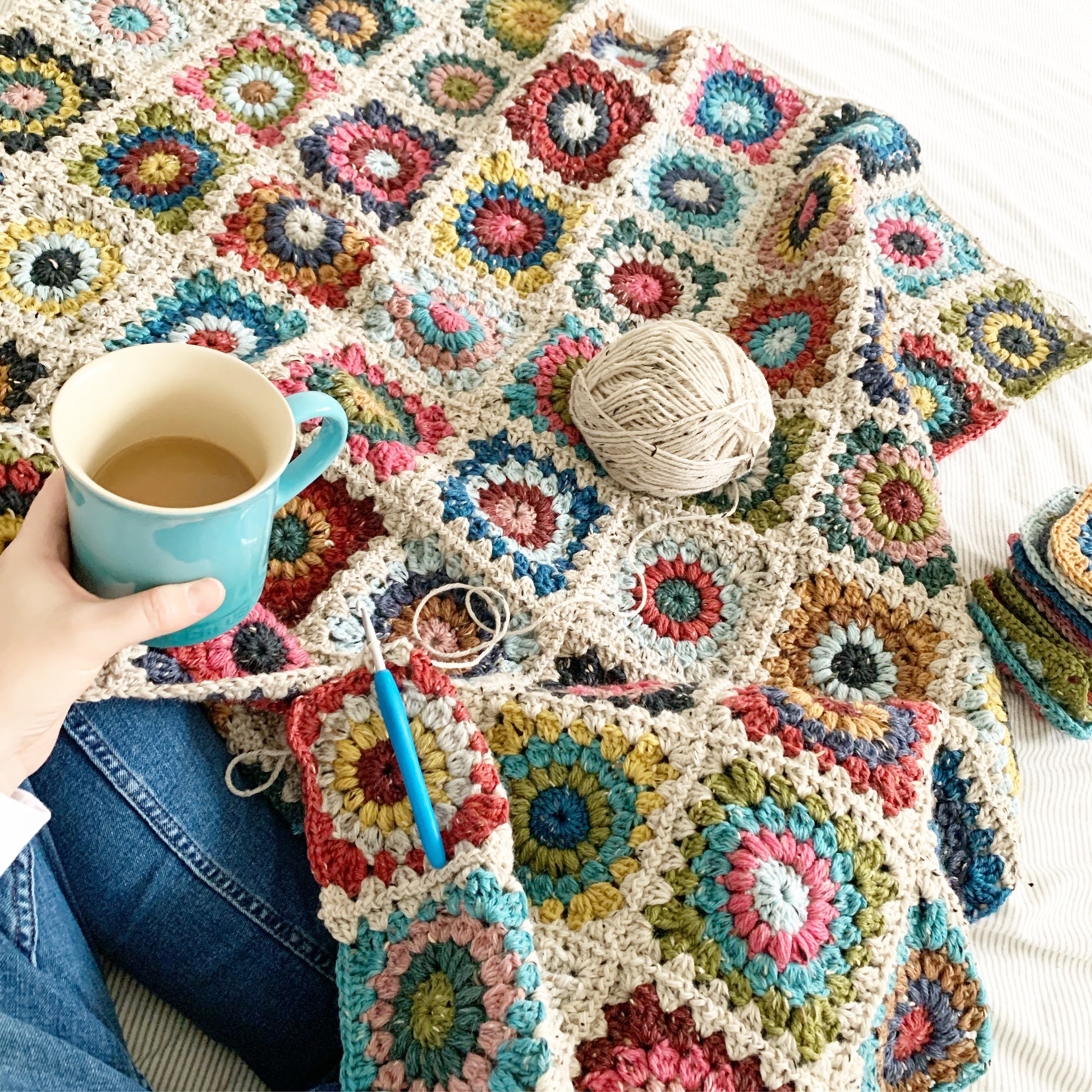 Hygge Burst Granny Square Blanket Patter NautiKrall Crochet Hygge Burst Granny Square Blanket Patter NautiKrall Crochet