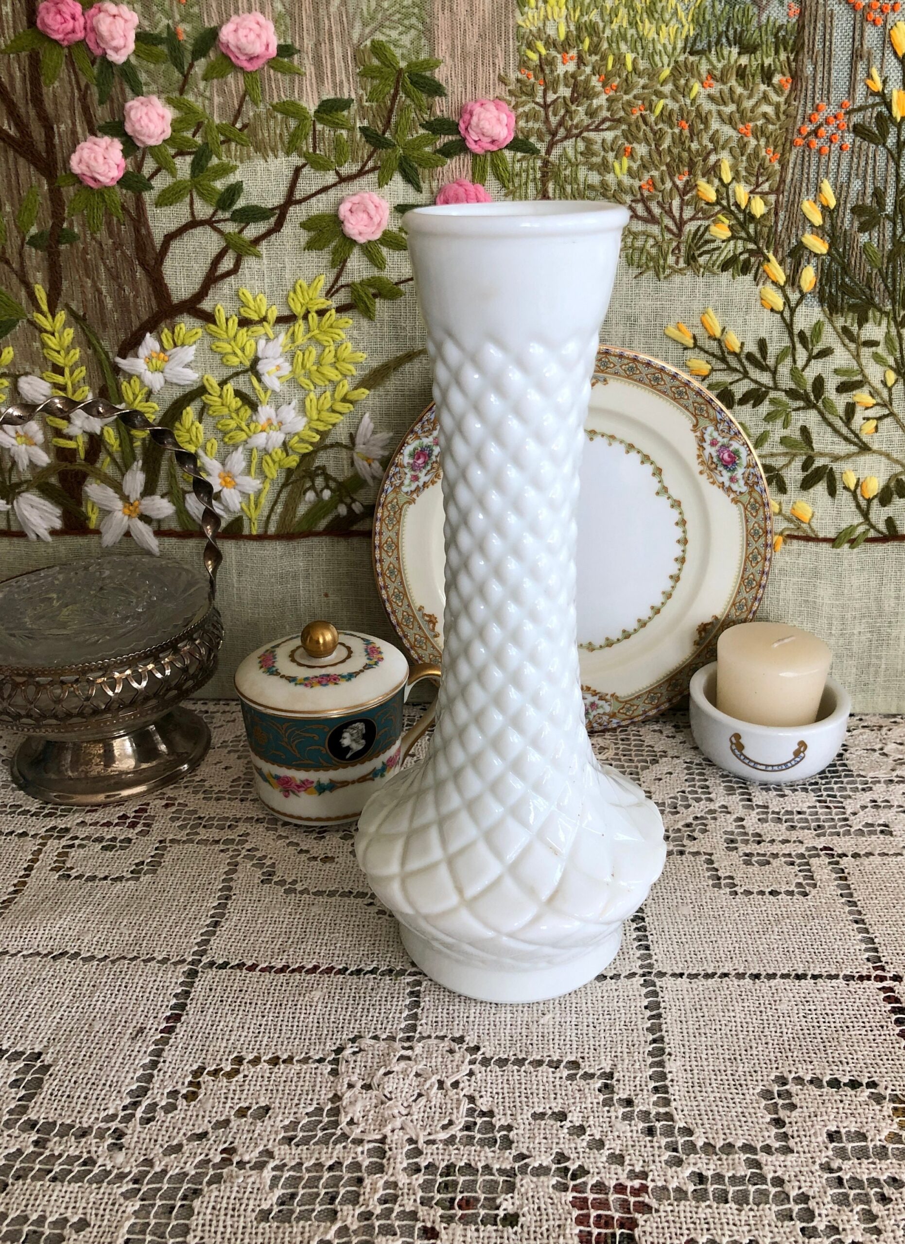 Milk Glass Vase Milk Glass Bud Vase Antique Vase For Flowers Centerpiece Vases Milk Glass Vases Vintage Vase Decor Vase White Vases Wedding Etsy Milk Glass Vase Milk Glass Bud Vase Antique Vase For Flowers Centerpiece Vases Milk Glass Vases Vintage Vase Decor Vase White Vases Wedding Etsy