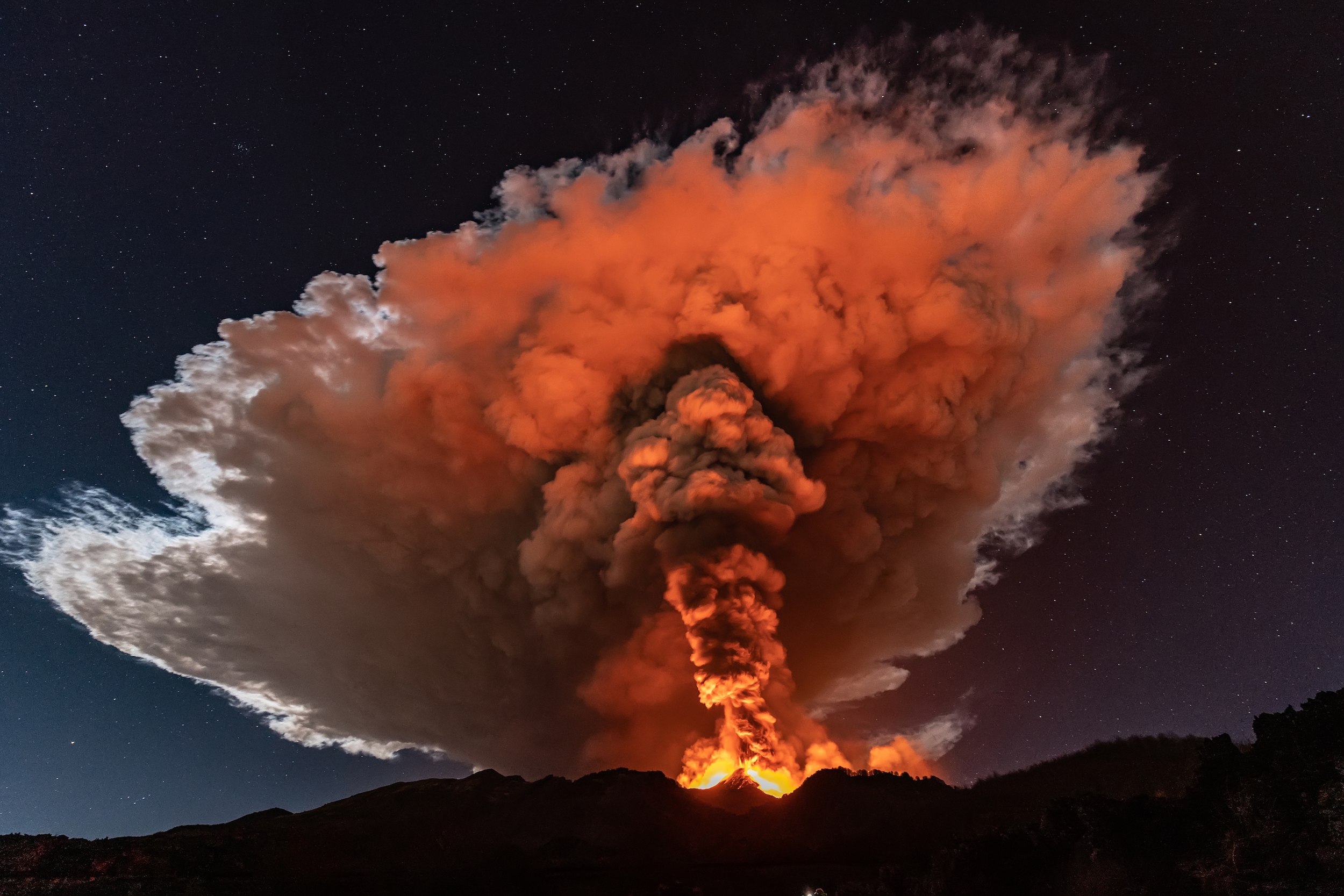 Oozing Tendrils Of Lava Spew From Mount Etna In Spectacular Nighttime Photos Live Science Oozing Tendrils Of Lava Spew From Mount Etna In Spectacular Nighttime Photos Live Science