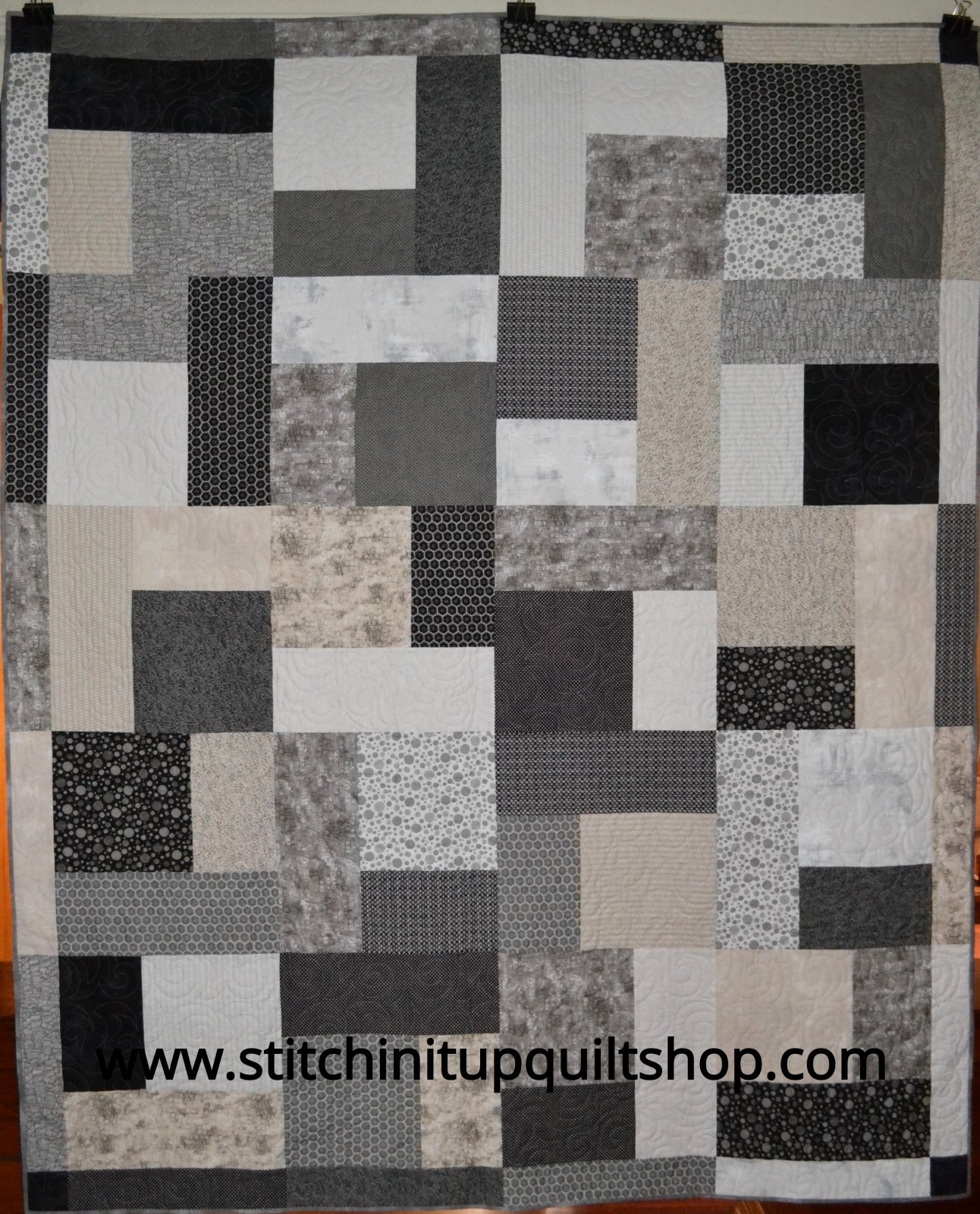 Quilt Kit Turning 20 Metropolis Collection 70 X 86 Inches