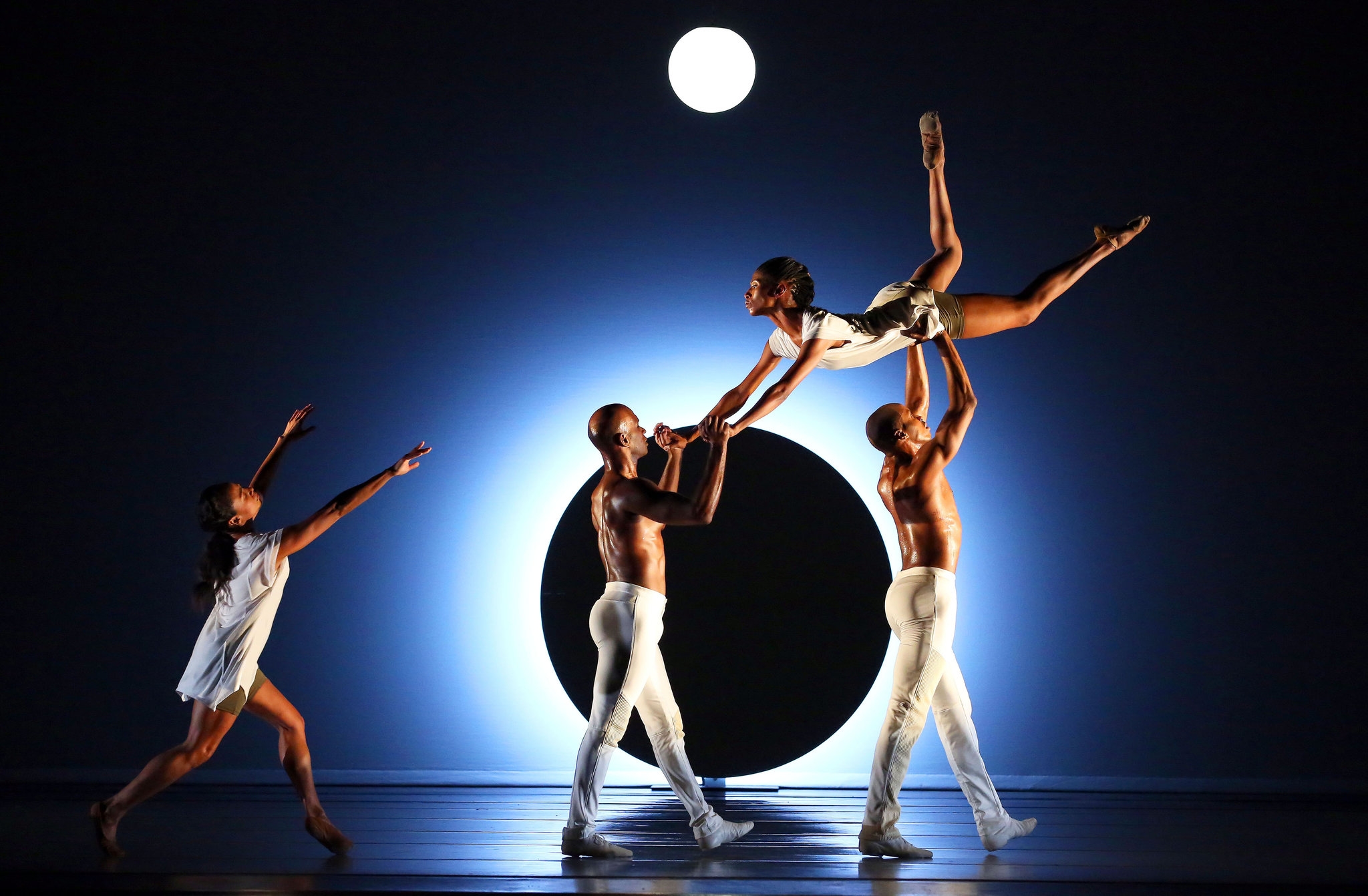 Review Alvin Ailey Returns To Lincoln Center With A Tribute To Women The New York Times Review Alvin Ailey Returns To Lincoln Center With A Tribute To Women The New York Times