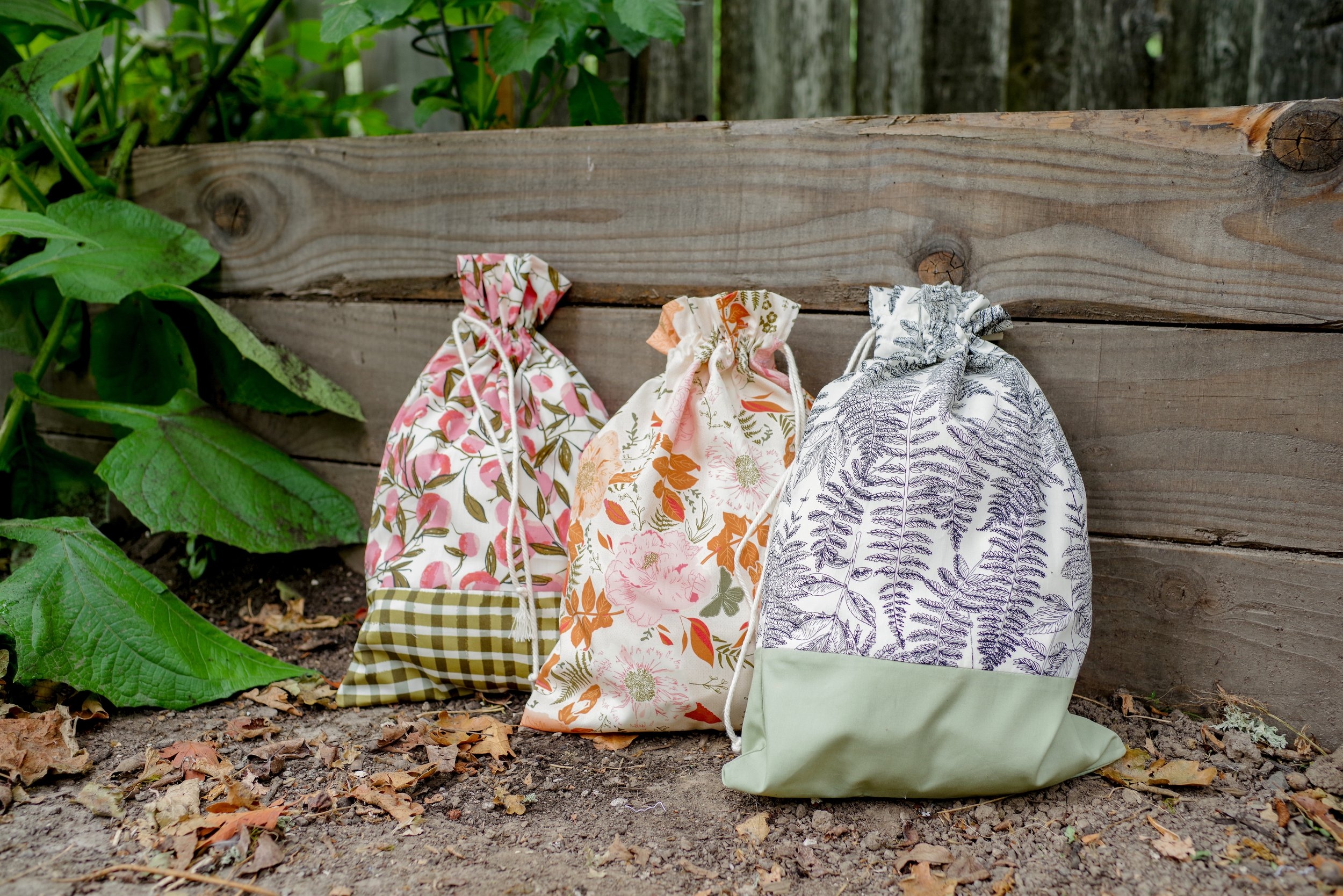 Simple Drawstring Bags Alderwood Studio Modern Quilts For Modern Life Simple Drawstring Bags Alderwood Studio Modern Quilts For Modern Life